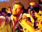 'Spider-Man' hội ngộ Chris Hemsworth giữa vòng vây người hâm mộ