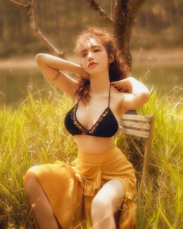 Đăng ảnh khỏa thân dưới nước quá đẹp, Elly Trần khiến dân mạng tranh luận: Thực hay hư?-3