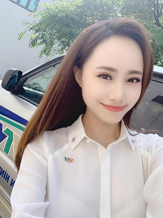 5 cô gái thời tiết duyên dáng, đa tài trên sóng truyền hình-8