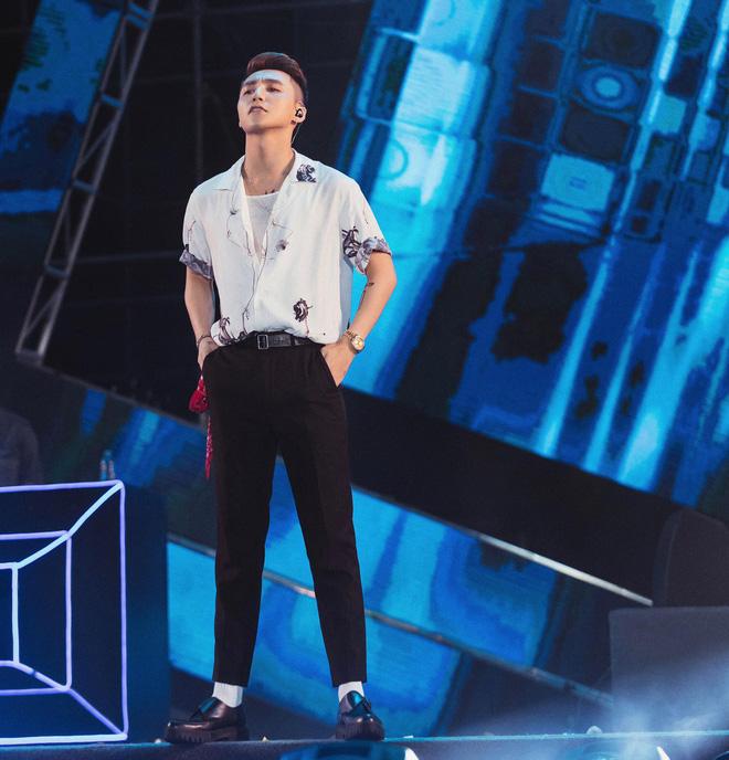 HOT: Sơn Tùng rục rịch khởi động Sky Tour 2019, dự báo sẽ thả xích bom tấn ấp ủ hơn 1 năm-3