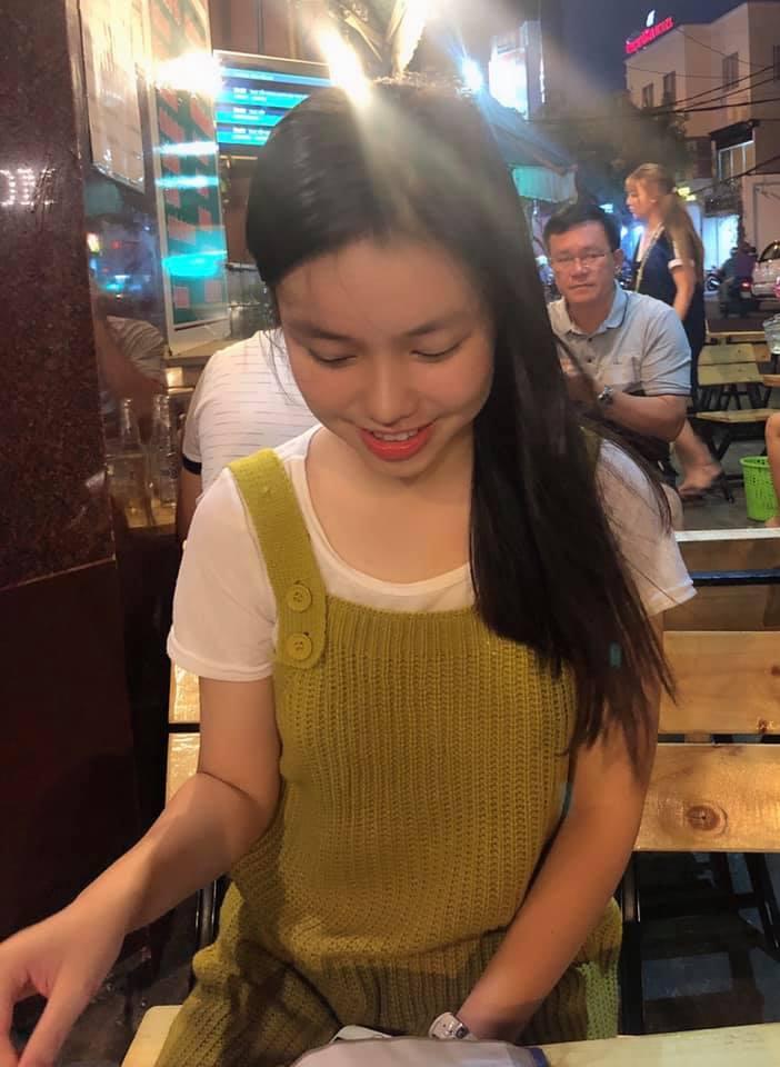 Cận cảnh nhan sắc cuốn hút và gout thời trang cực kỳ trẻ trung của Trà My - nữ chính 13 tuổi phim Vợ ba-9