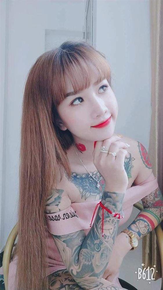 Cô gái xinh đẹp An Giang 19 tuổi kể chuyện xăm kín ngực, 14 hình ở chân-5