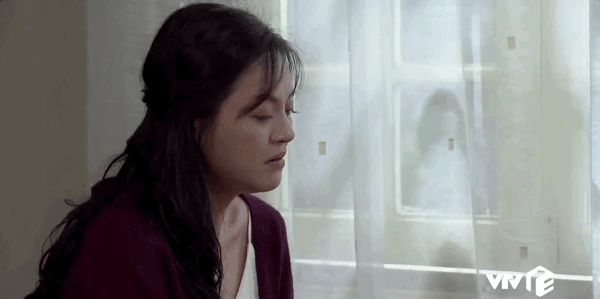 Chi tiết bí ẩn rợn người của Về Nhà Đi Con tập 32: Cái gì đang hiện lên trên tấm rèm cửa nhà Huệ?-3