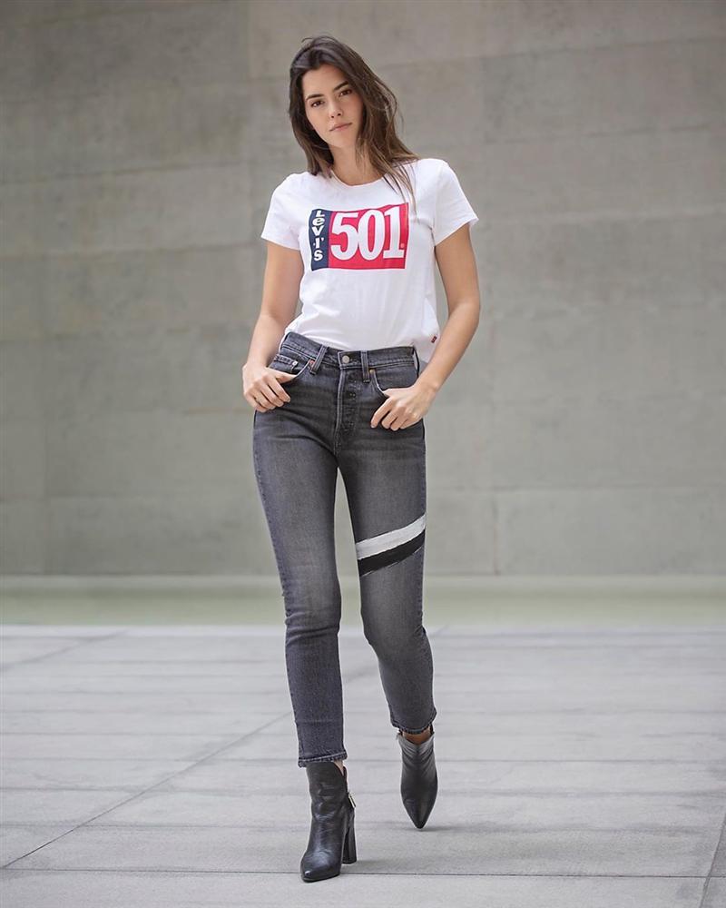 Bản tin Hoa hậu Hoàn vũ 28/5: Đẹp như Phạm Hương cũng chỉ đủ để làm nền cho cô gái vàng trong làng nhan sắc-8