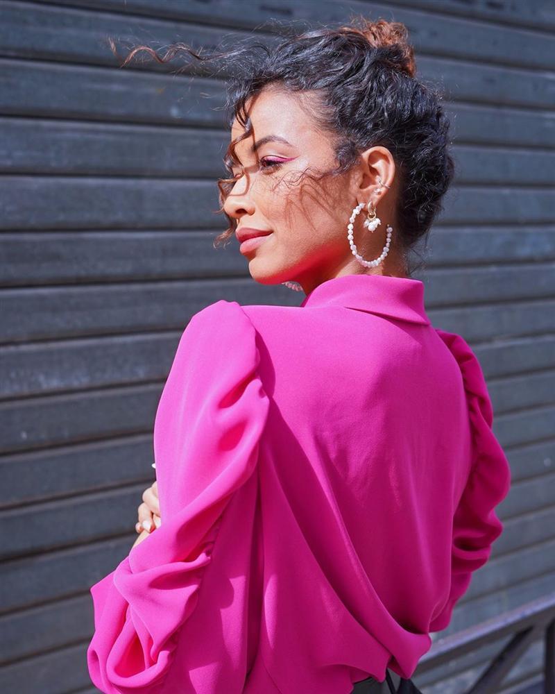 Bản tin Hoa hậu Hoàn vũ 28/5: Đẹp như Phạm Hương cũng chỉ đủ để làm nền cho cô gái vàng trong làng nhan sắc-11