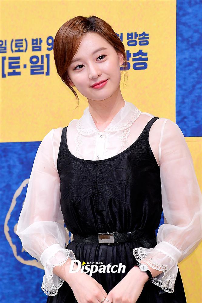 Vừa dập tin đồn ly hôn, Song Joong Ki đã lại tay trong tay với Jang Dong Gun khiến ai nấy giật mình-15