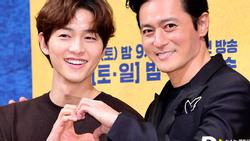 Vừa dập tin đồn ly hôn, Song Joong Ki đã lại tay trong tay với Jang Dong Gun khiến ai nấy giật mình