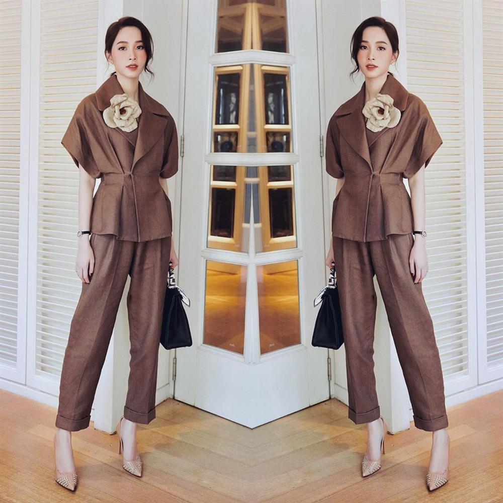 Biểu tượng thời trang Hà Tăng bất ngờ bị chê mặc xấu, già chát - Phượng Chanel lên đồ như cái bang-8