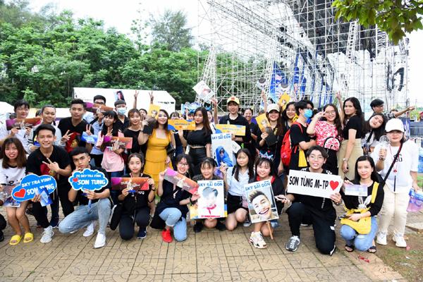 Sơn Tùng M-TP, Lou Hoàng ‘quậy tưng’ sân khấu Diana Cool Fest-1