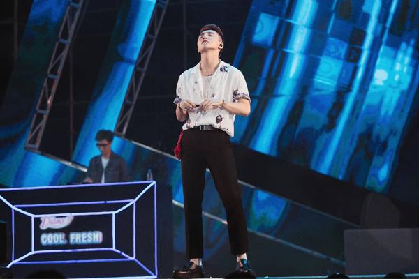 Sơn Tùng M-TP, Lou Hoàng ‘quậy tưng’ sân khấu Diana Cool Fest-4