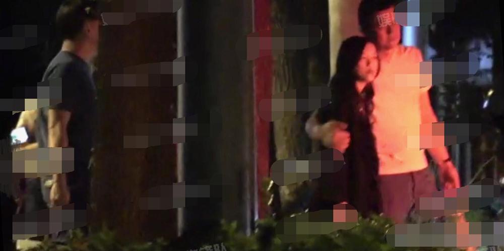 Vương Phi vắng mặt trong tiệc sinh nhật con gái hở hàm ếch do Lý Á Bằng tổ chức-6