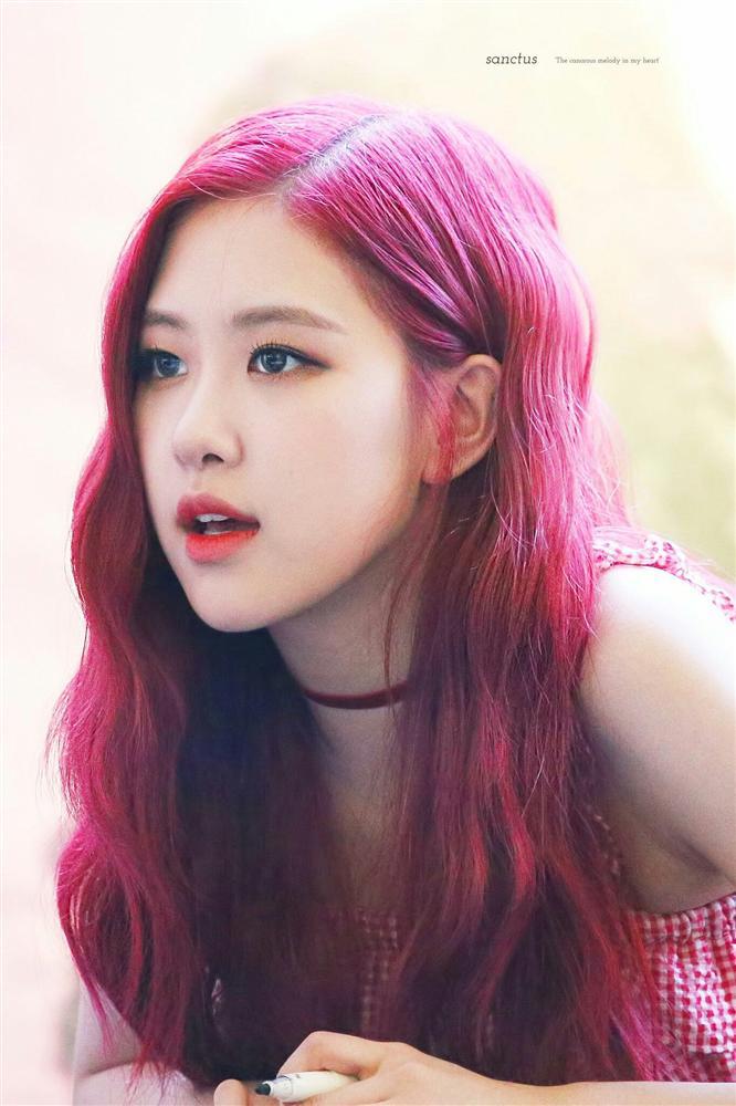 Instagram là nơi giúp bạn khám phá những bí mật thú vị về Blackpink - nhóm nhạc nữ nổi tiếng toàn cầu. Hãy ghé thăm trang instagram của Blackpink để có thêm nhiều thông tin mới nhé!