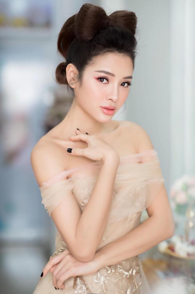 Chi Pu, Hòa Minzy và hàng loạt nghệ danh Tây Tàu ở showbiz Việt-6