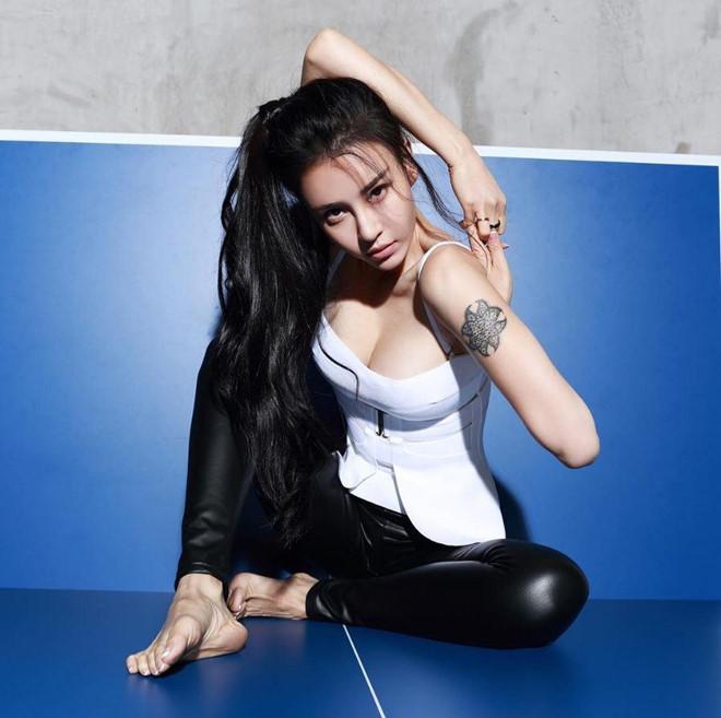 Đệ nhất mỹ nhân Kung Fu Trung Quốc ngày càng rẻ rúng vì mặc hở bạo-12