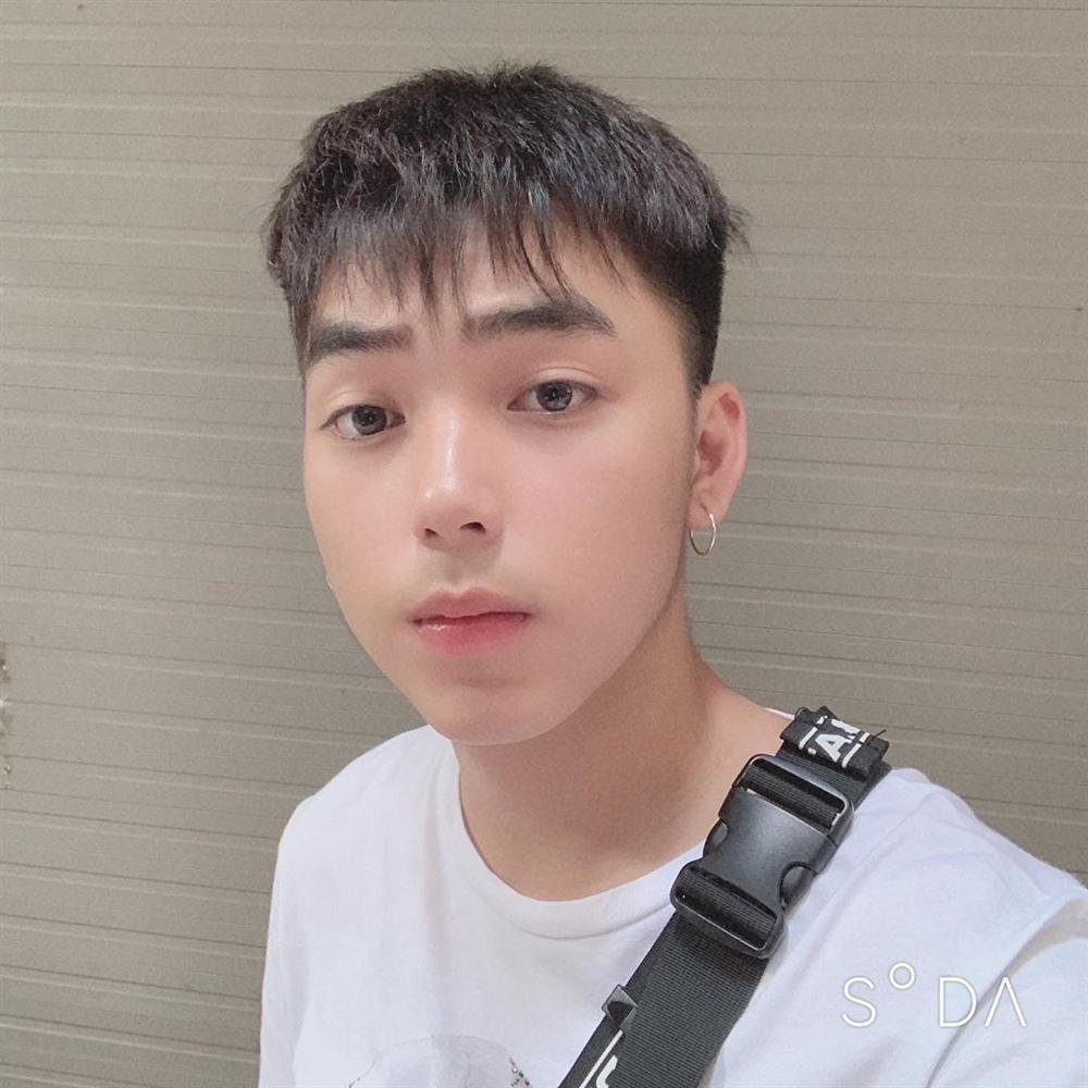 Đào mộ loạt ảnh thời chưa sửa mũi của Long Hoàng - chàng trai Việt duy nhất nghi vấn trúng tuyển SM Entertainment đình đám-4