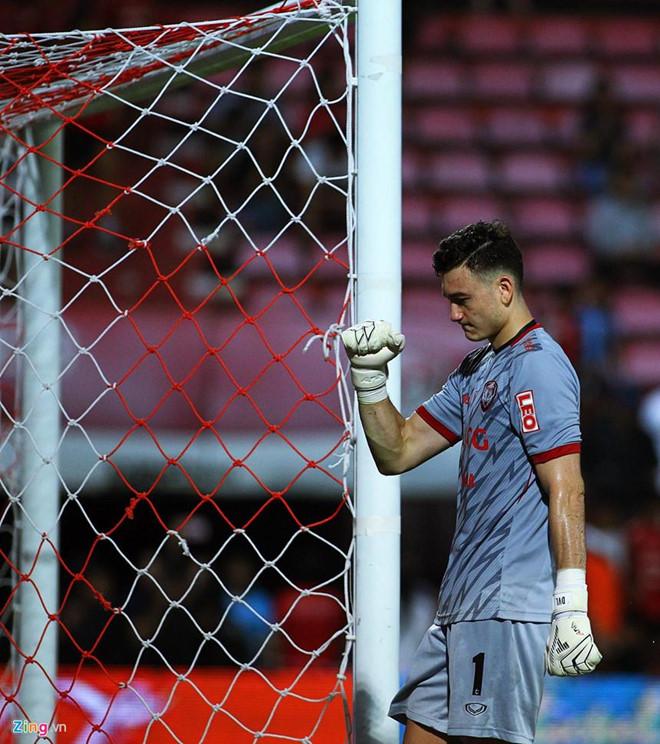 Văn Lâm - Yến Xuân từng úp mở thế nào trước khi xuất hiện bên nhau?-10