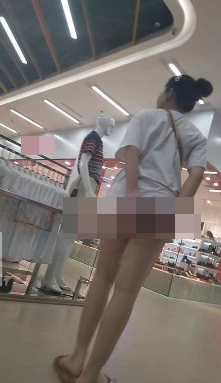 Phơi cả vòng 3 lẫn vòng 1 khi đi siêu thị, gái xinh khiến người xem lắc đầu với kiểu thời trang phang thị giác-3