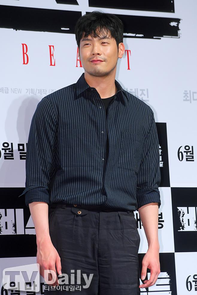 Mỹ nam Gia đình là số một tăng cân chóng mặt, xuống sắc đã đành lại còn xuề xòa luộm thuộm-6