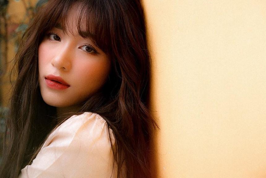 Ca khúc mới na ná hit cũ, Hòa Minzy khôn ngoan hay không thể bứt phá?-1