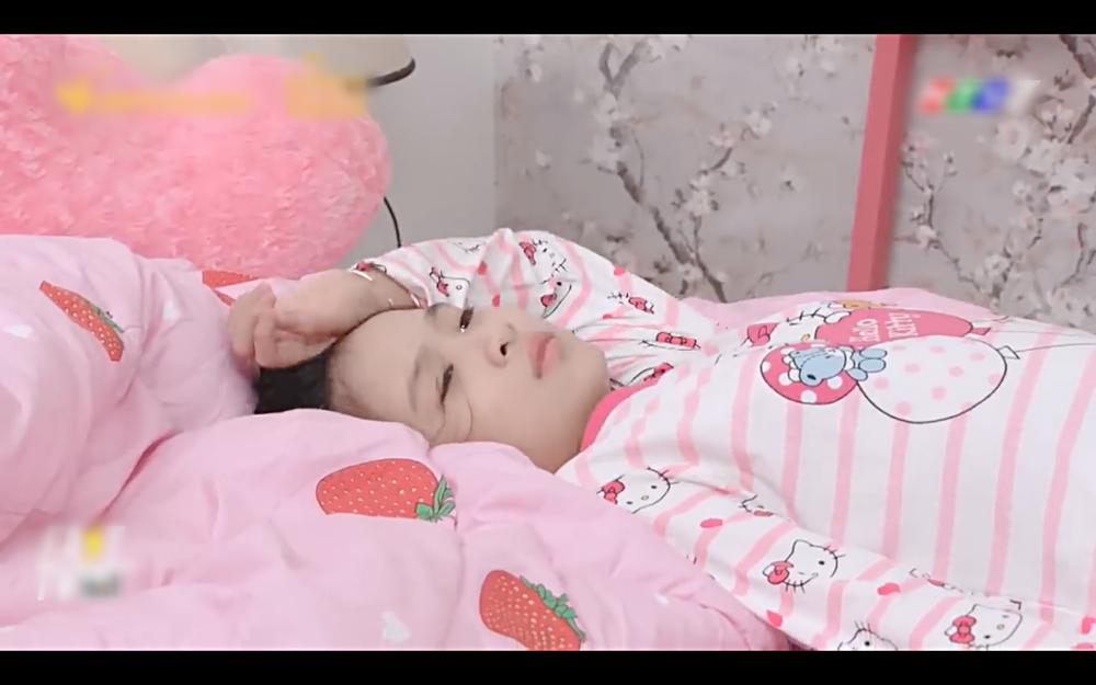 Cãi nhau như chó với mèo, nhưng mẹ thiên hạ Hae Ri lại như thất tình khi Shin Ae vắng nhà-6