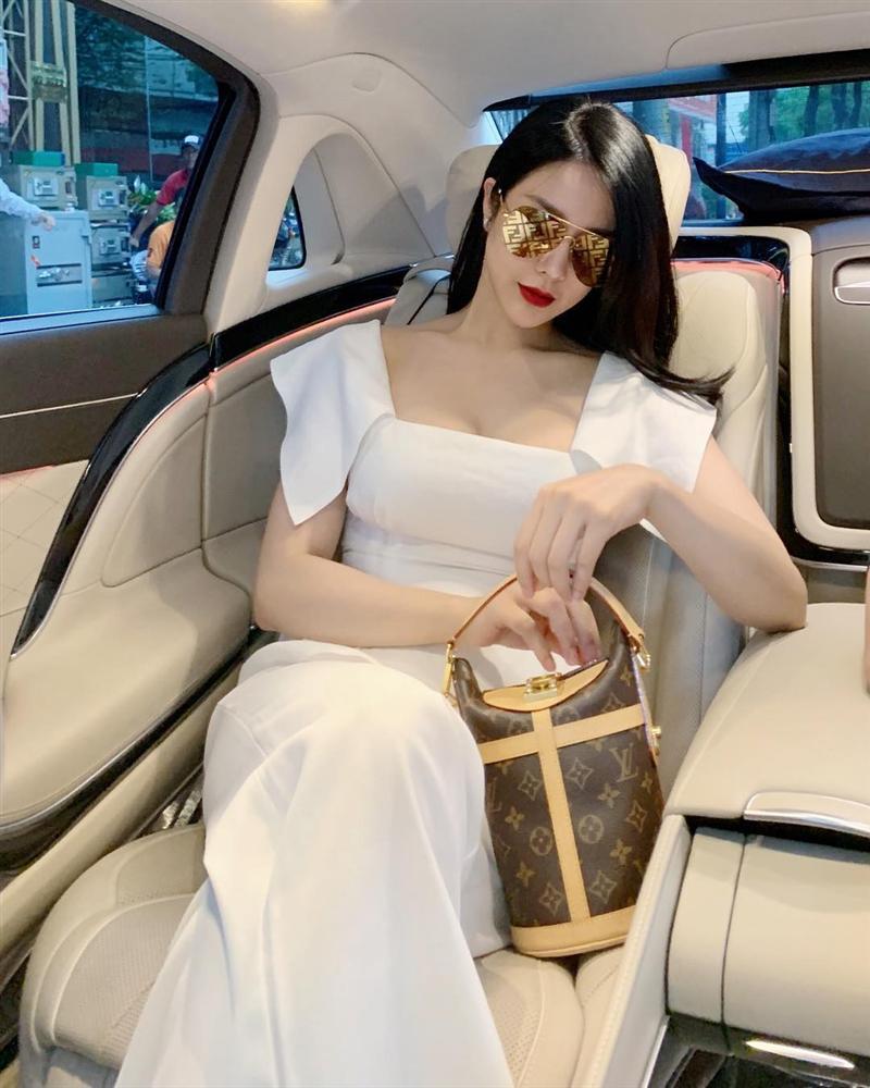 Nhìn mặt mộc và vóc dáng gái sắp 2 con của Diệp Lâm Anh mà toát mồ hôi-7