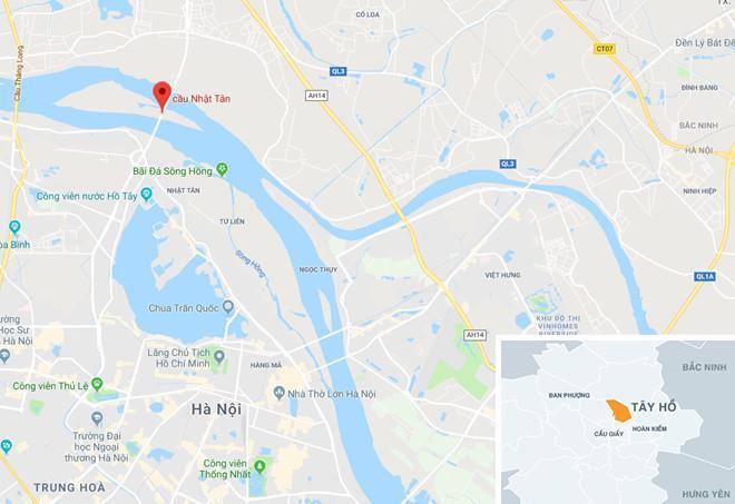 Mazda lật ngửa trên cầu Nhật Tân, nữ tài xế nguy kịch-2