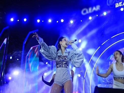 Lưu Thiên Hương bị nghi đá đểu giọng hát live của Chi Pu-3