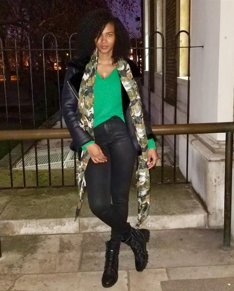 Mặc đầm công chúa nhưng Hoa hậu Hoàn vũ lại khiến ai nấy hết hồn vì tưởng người hầu-6