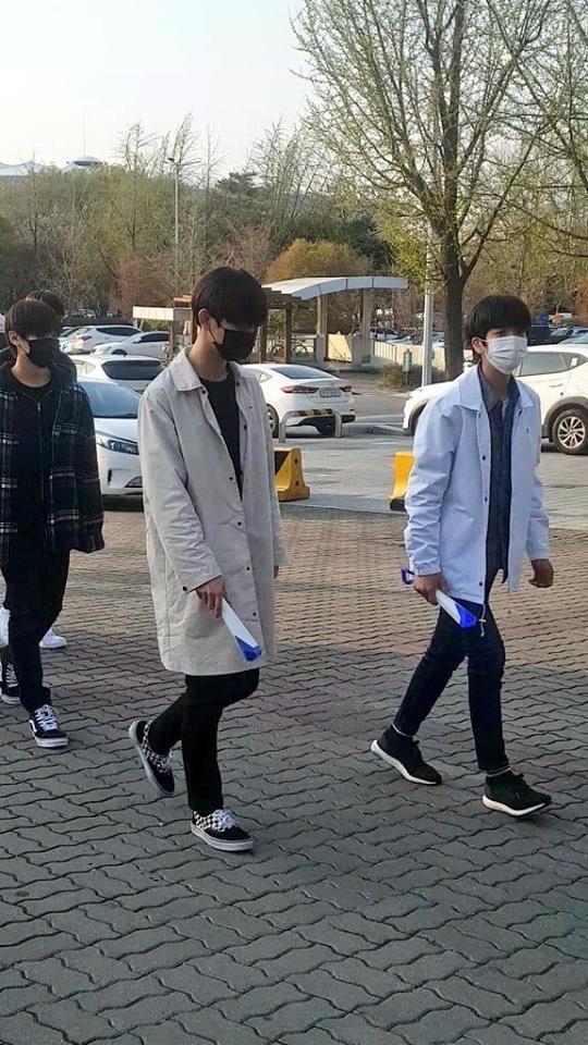 Trong khi Long Hoàng vác loa đi khoe cả thiên hạ, loạt idol nhà SM lại từng khổ sở giấu nhẹm thân phận trainee-2