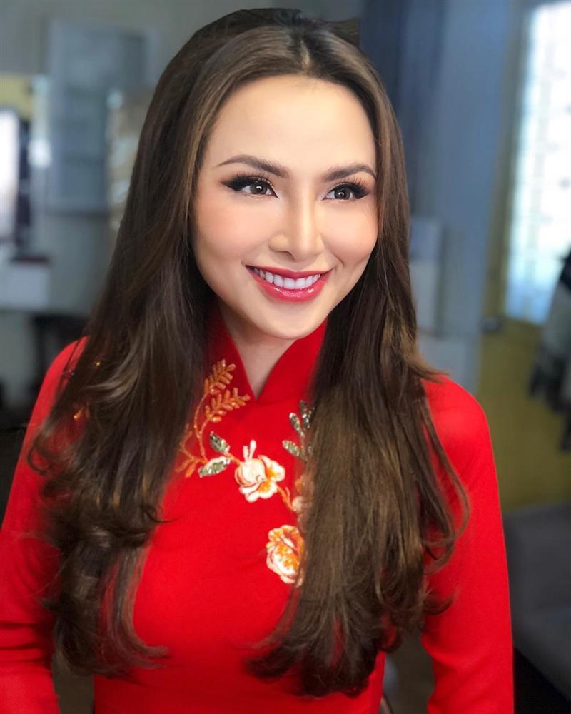 Bản tin Hoa hậu Hoàn vũ 31/5: Diễm Hương lộ mặt cứng đơ, nhan sắc bị dập tơi tả giữa dàn giai nhân đình đám-2