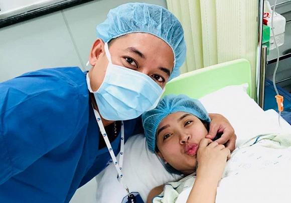 Hải Băng kể lại hành trình vượt cạn lần 3, tiết lộ lí do con thứ ba bị tím tái khi vừa chào đời-4