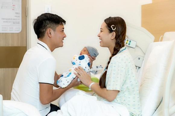 Hải Băng kể lại hành trình vượt cạn lần 3, tiết lộ lí do con thứ ba bị tím tái khi vừa chào đời-8