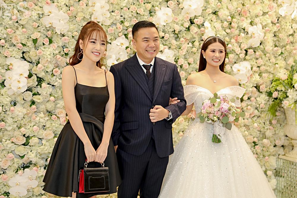 Nguyên dàn sao Việt hạng A cùng quy tụ chúc mừng đám cưới đạo diễn trăm tỷ Nhất Trung-11