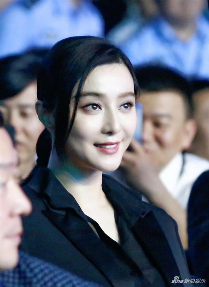 Phạm Băng Băng bị xóa mặt khỏi poster, nghi ngờ vẫn trong vùng phong sát sau scandal trốn thuế-9