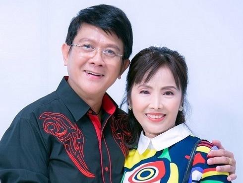 Vợ danh hài Bảo Trí mua dao, kéo cảnh cáo chồng khi thấy gái trẻ ôm hôn