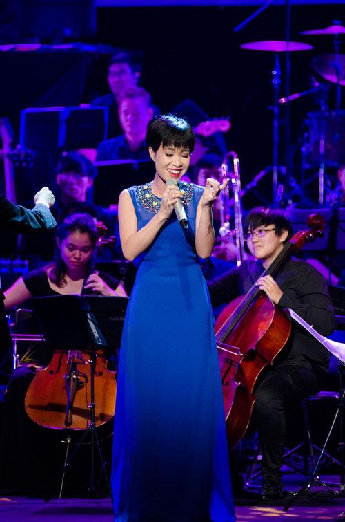 Mỹ Tâm bị xếp sau Uyên Linh - Bùi Anh Tuấn trên poster, fan khẩu chiến nổ diễn đàn đòi công bằng-4