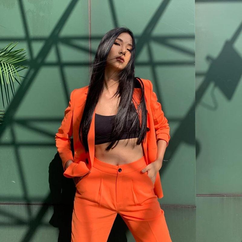 Chỉ cần diện đầm hai dây ôm sát, Minh Hằng dập tắt hình ảnh mỡ thừa - Ngọc Trinh đổi gió với style hiphop-9