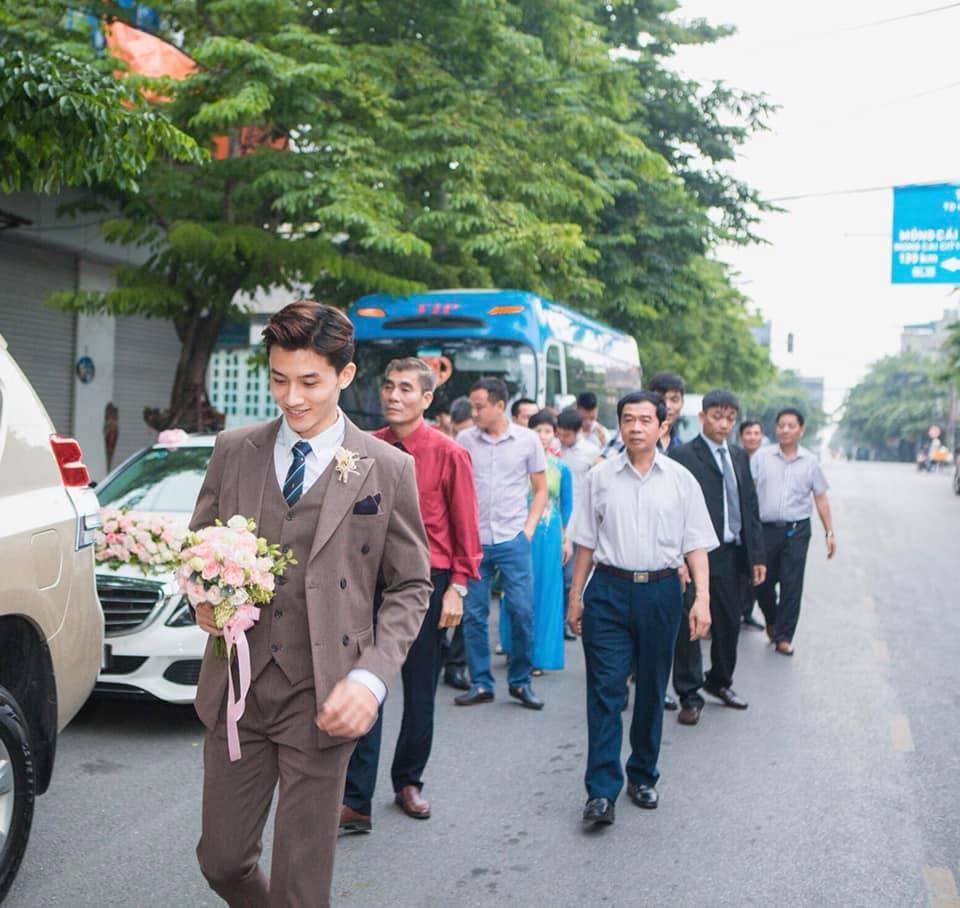 Chuyện giờ mới kể về đám cưới nữ MC xinh đẹp và bạn trai hotboy: Cô dâu - chú rể quẩy bung sân khấu cùng khách mời-12