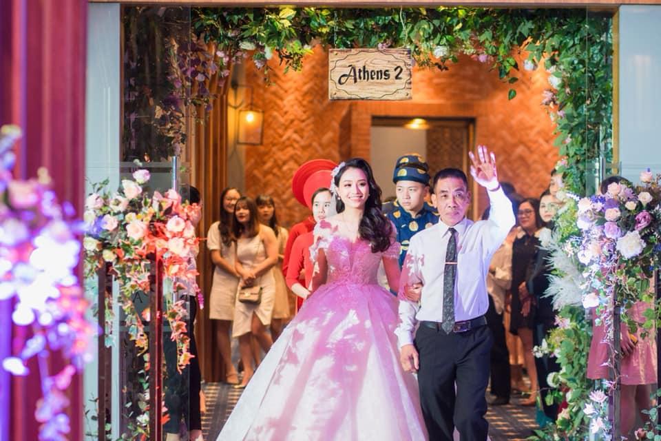 Chuyện giờ mới kể về đám cưới nữ MC xinh đẹp và bạn trai hotboy: Cô dâu - chú rể quẩy bung sân khấu cùng khách mời-13