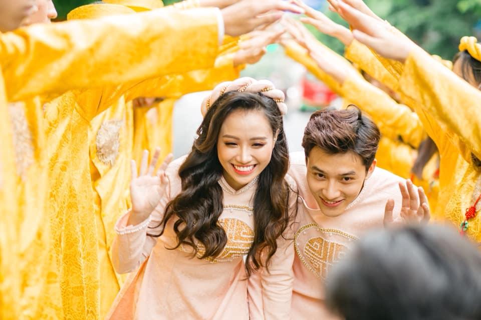 Chuyện giờ mới kể về đám cưới nữ MC xinh đẹp và bạn trai hotboy: Cô dâu - chú rể quẩy bung sân khấu cùng khách mời-2