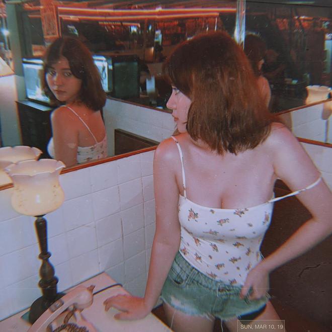 Loạt hot girl cuối 9X, đầu 2K theo đuổi phong cách gợi cảm-9