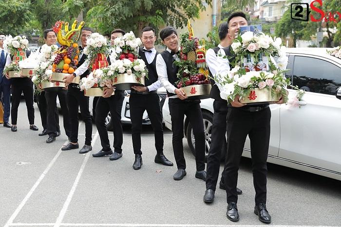 Dương Khắc Linh ăn diện bảnh bao, dẫn đầu hơn 20 chiếc xế sang tới nhà Sara Lưu làm lễ ăn hỏi-12