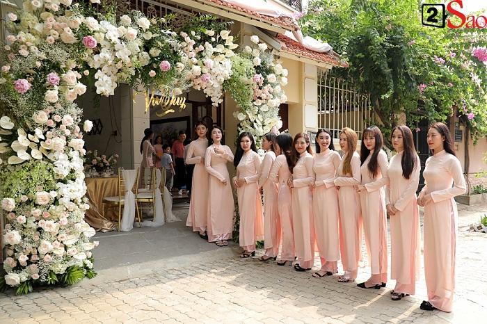 Dương Khắc Linh ăn diện bảnh bao, dẫn đầu hơn 20 chiếc xế sang tới nhà Sara Lưu làm lễ ăn hỏi-8