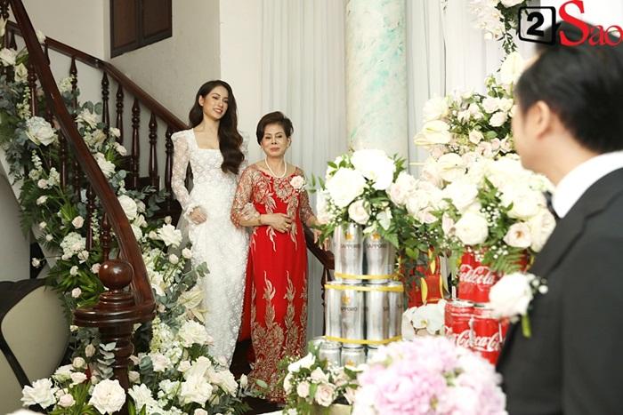 Dương Khắc Linh ăn diện bảnh bao, dẫn đầu hơn 20 chiếc xế sang tới nhà Sara Lưu làm lễ ăn hỏi-15