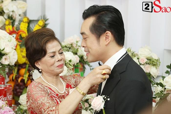 Dương Khắc Linh ăn diện bảnh bao, dẫn đầu hơn 20 chiếc xế sang tới nhà Sara Lưu làm lễ ăn hỏi-20