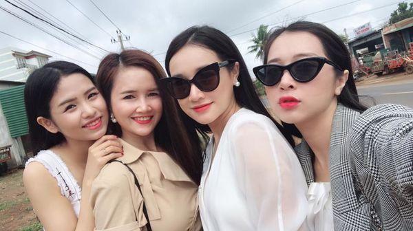 Hé lộ ảnh Nhã Phương cùng chị em, cư dân mạng trầm trồ ‘đẹp từ trong trứng nước’-2