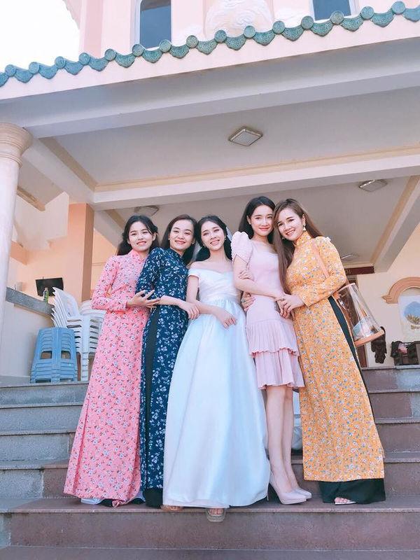 Hé lộ ảnh Nhã Phương cùng chị em, cư dân mạng trầm trồ ‘đẹp từ trong trứng nước’-6