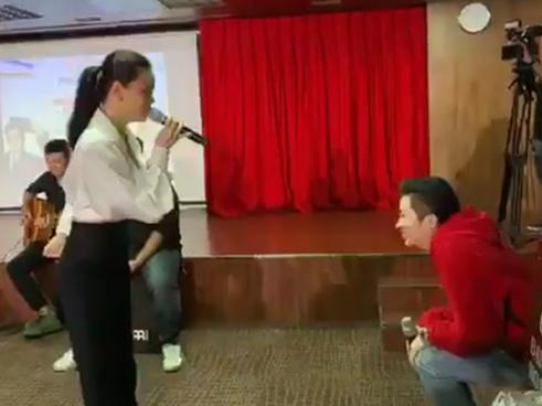 Clip: Phản ứng đáng chú ý của Gil Lê khi bị Phạm Quỳnh Anh dùng nhạc Chi Pu để trêu chọc