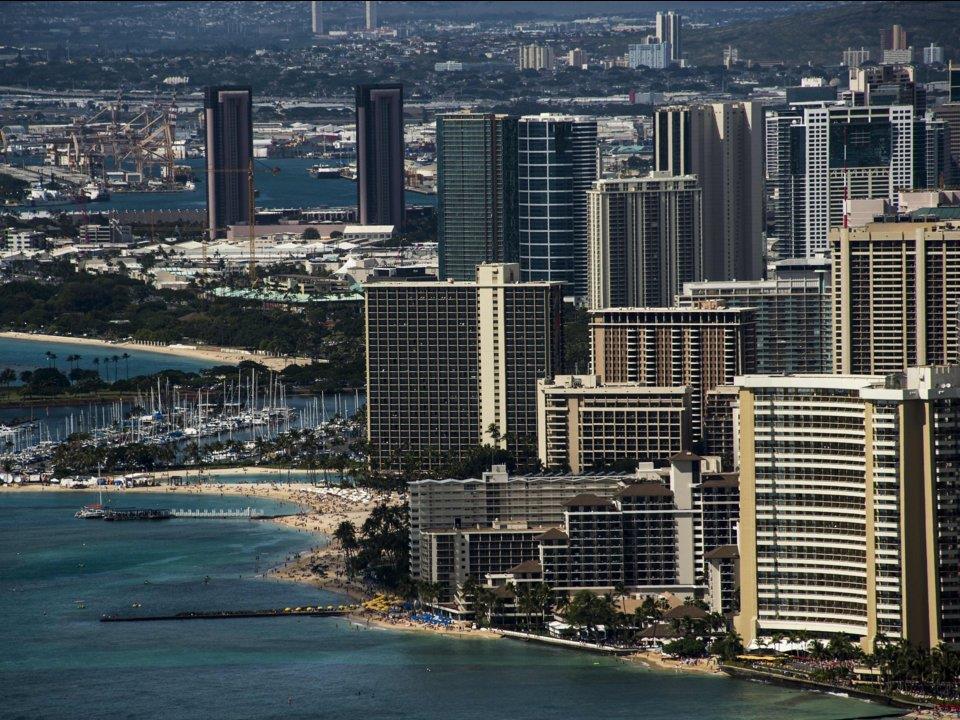 Thiên đường biển Hawaii ngập rác, nhà cao tầng mọc lên như nấm-9