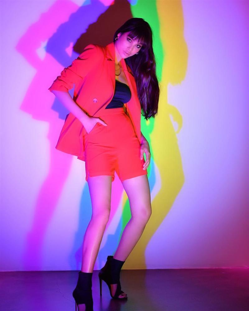 Angela Phương Trinh trao yêu thương thay cho sự nhỏ nhen ích kỷ-8